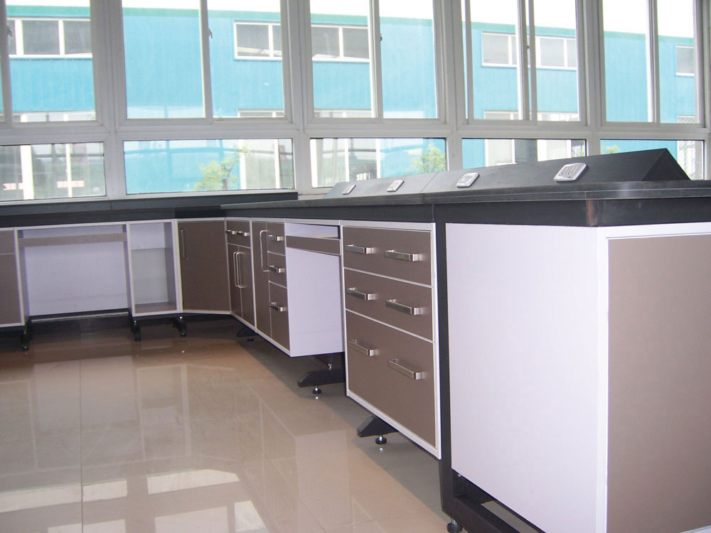 鋼木實(shí)驗(yàn)臺(tái)、化學(xué)實(shí)驗(yàn)臺(tái)、邊臺(tái)、中央實(shí)驗(yàn)臺(tái)、生物實(shí)驗(yàn)臺(tái)