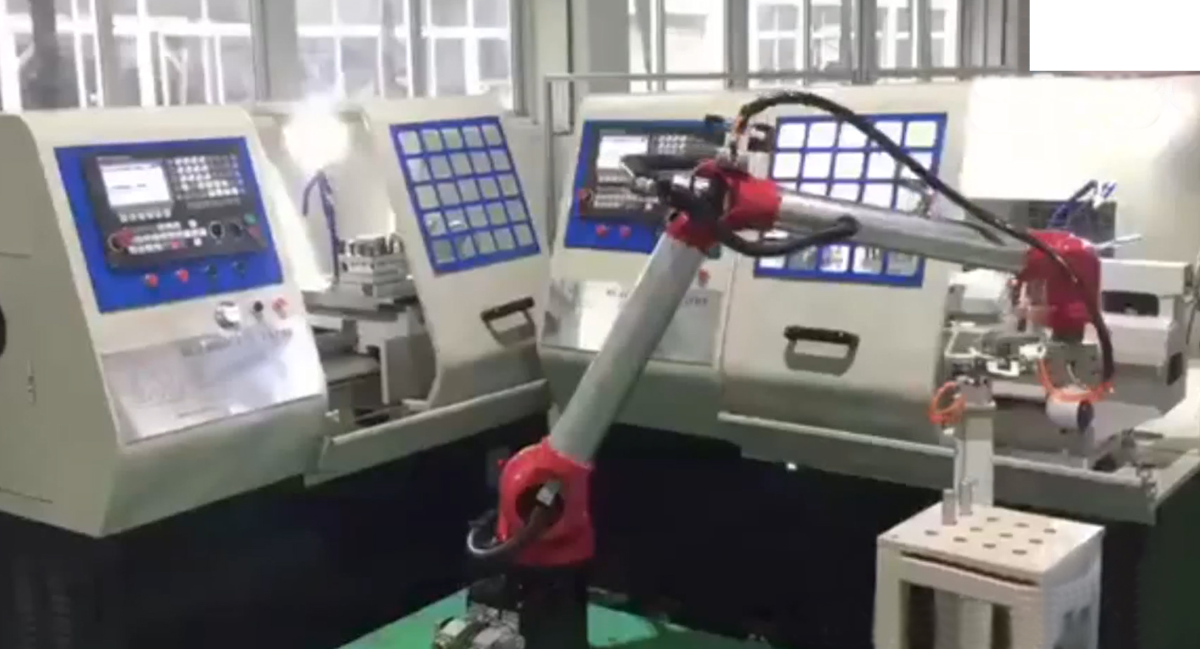 工業(yè)機(jī)器人機(jī)床上下料